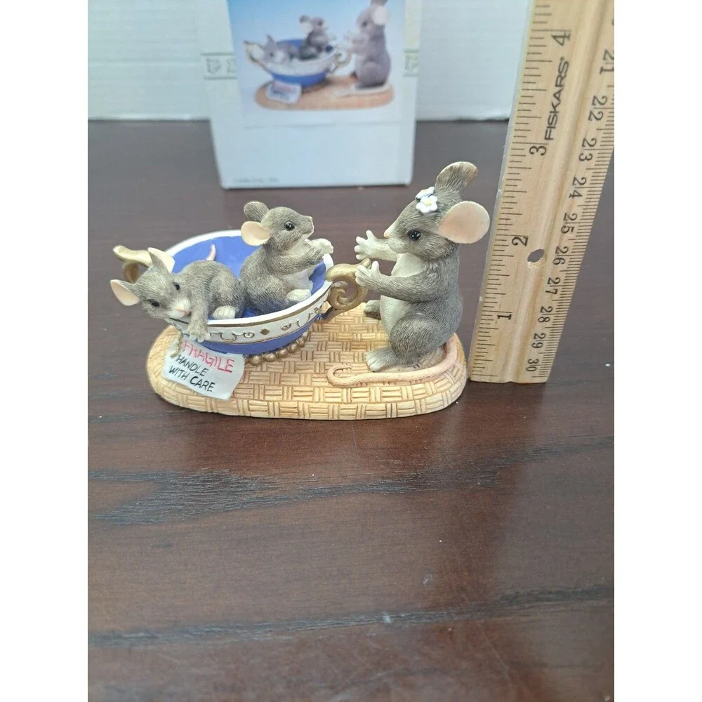 Charming Tails 1996 Fragile Handle With Care #5260 Of 15000 Figurine